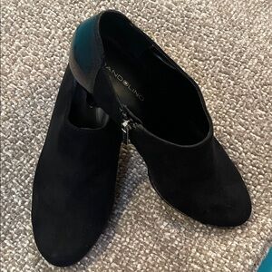 Bandolino Women's Black Suede Ankle Booties